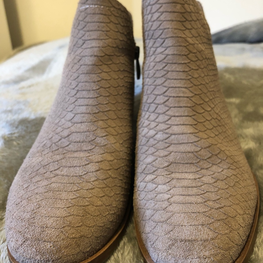 Suede croco embossed Franco sarto booties - Picture 2 of 4